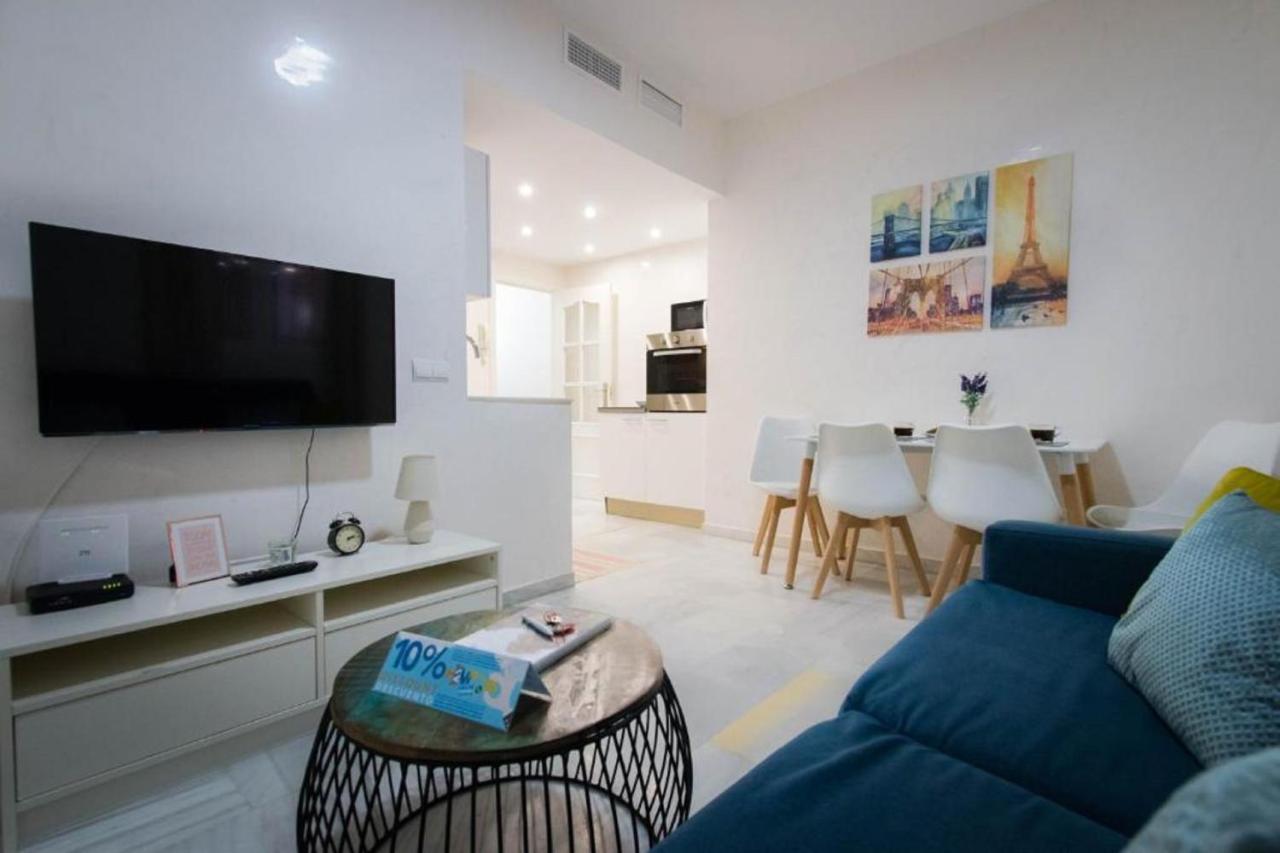 Holidays2Malaga Eduardo Ocon Ground Floor Renovated Apartment In The City Center Dış mekan fotoğraf