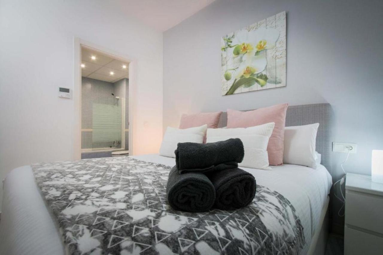 Holidays2Malaga Eduardo Ocon Ground Floor Renovated Apartment In The City Center Dış mekan fotoğraf